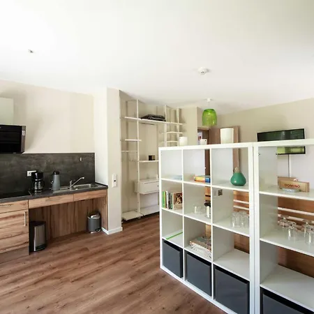 Sonnenscheinhaus 1 *